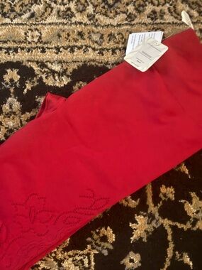 Fabletics Red Embroidered seamless leggings Size XL New with tags